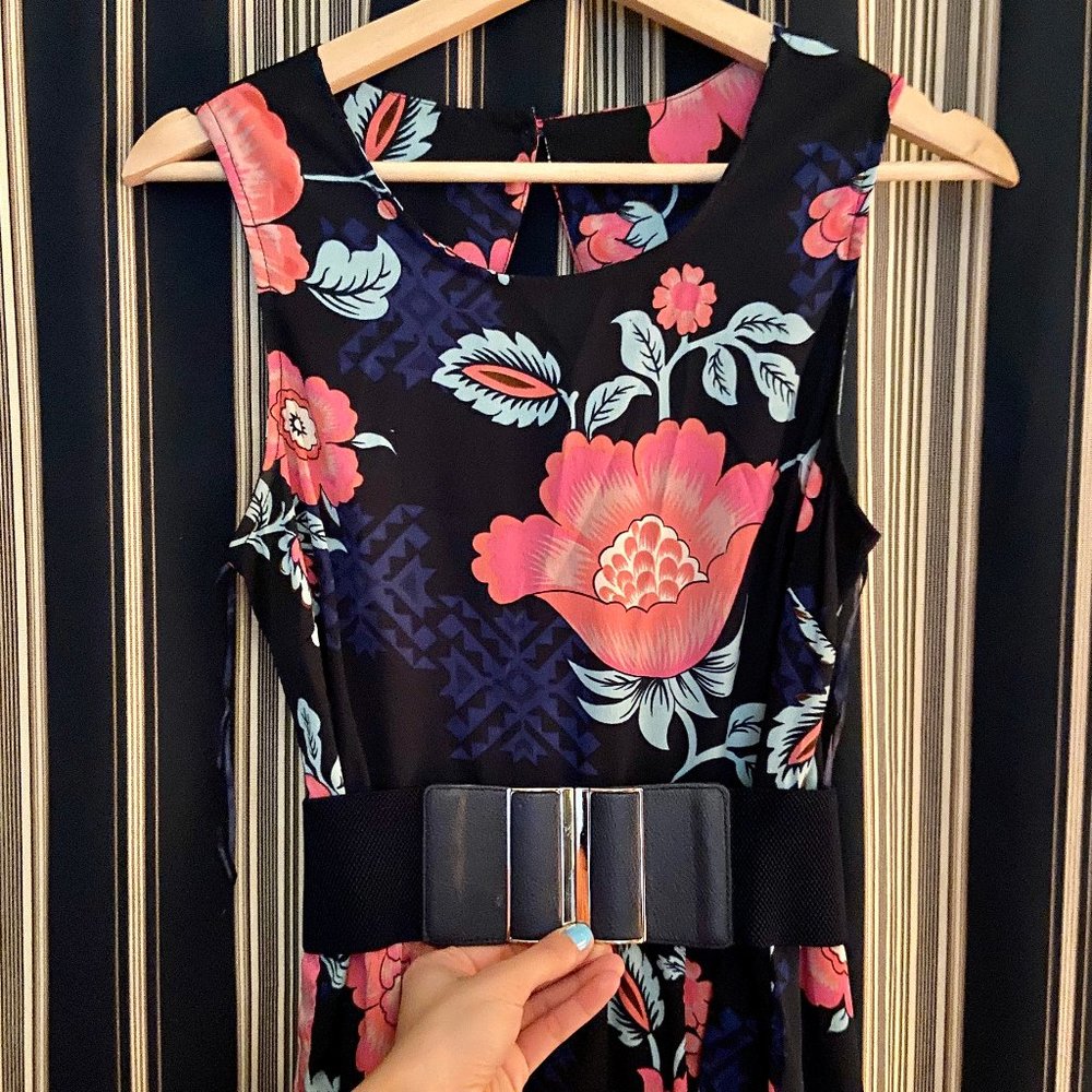 Navy/Pink Floral Open-Back Dress